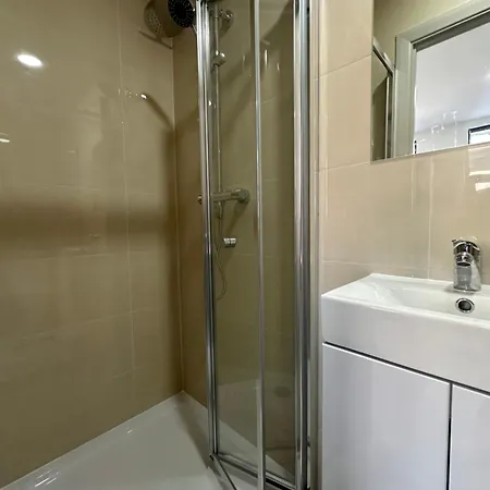 Luxury 1 Bedroom With Open Plan Kitchen For 6 Person In Central London! E1 Exterior photo
